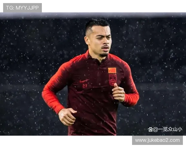 追逐足球明星的热情与梦想背后的故事与启示