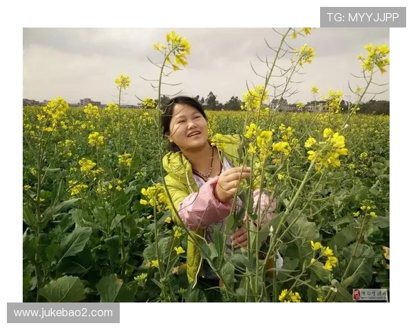 黄静独家揭秘足球技巧与心得分享助你提升球技的秘密之道